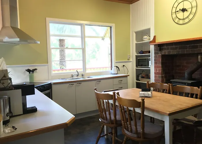 Charnwood Cottages In Warburton
